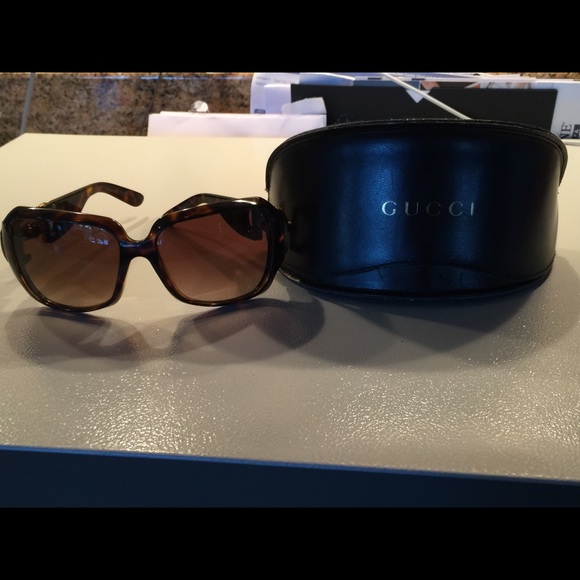 Gucci sunglasses main image 4